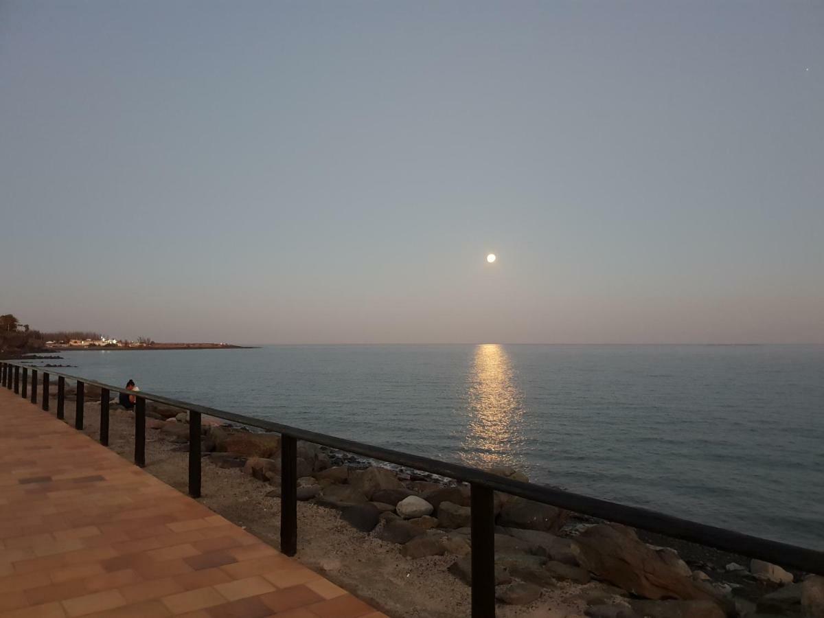 Apartamentos Playa Feliz ปลายา เดล อิงเกลส ภายนอก รูปภาพ